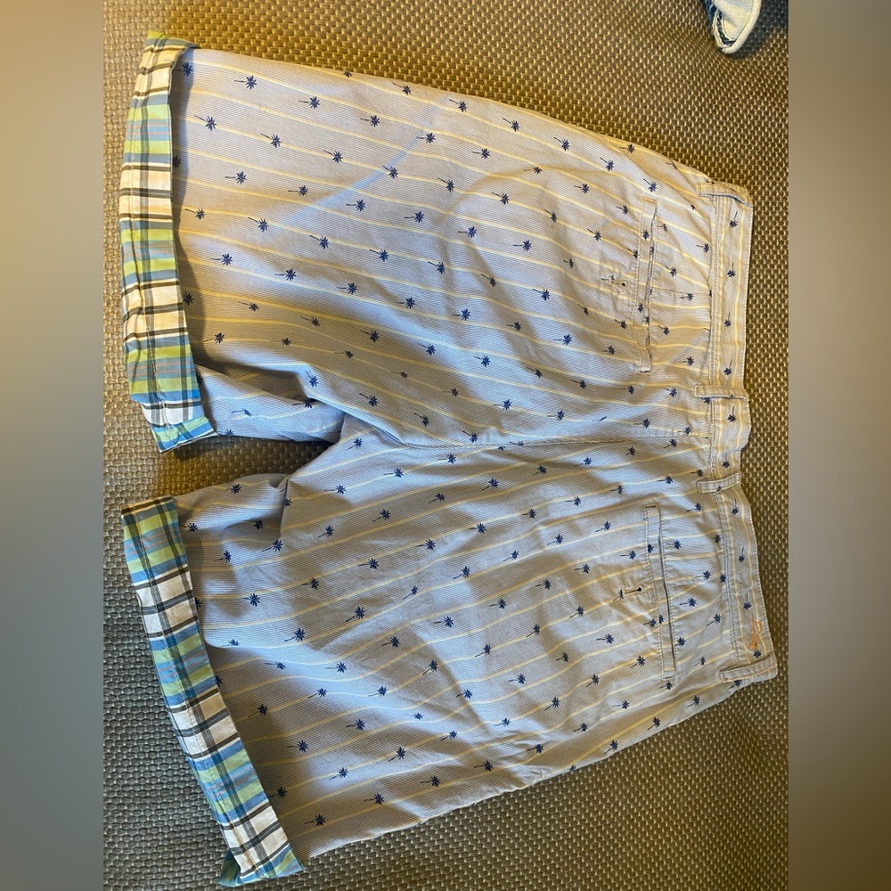 Tommy Bahama Men Reversible Shorts